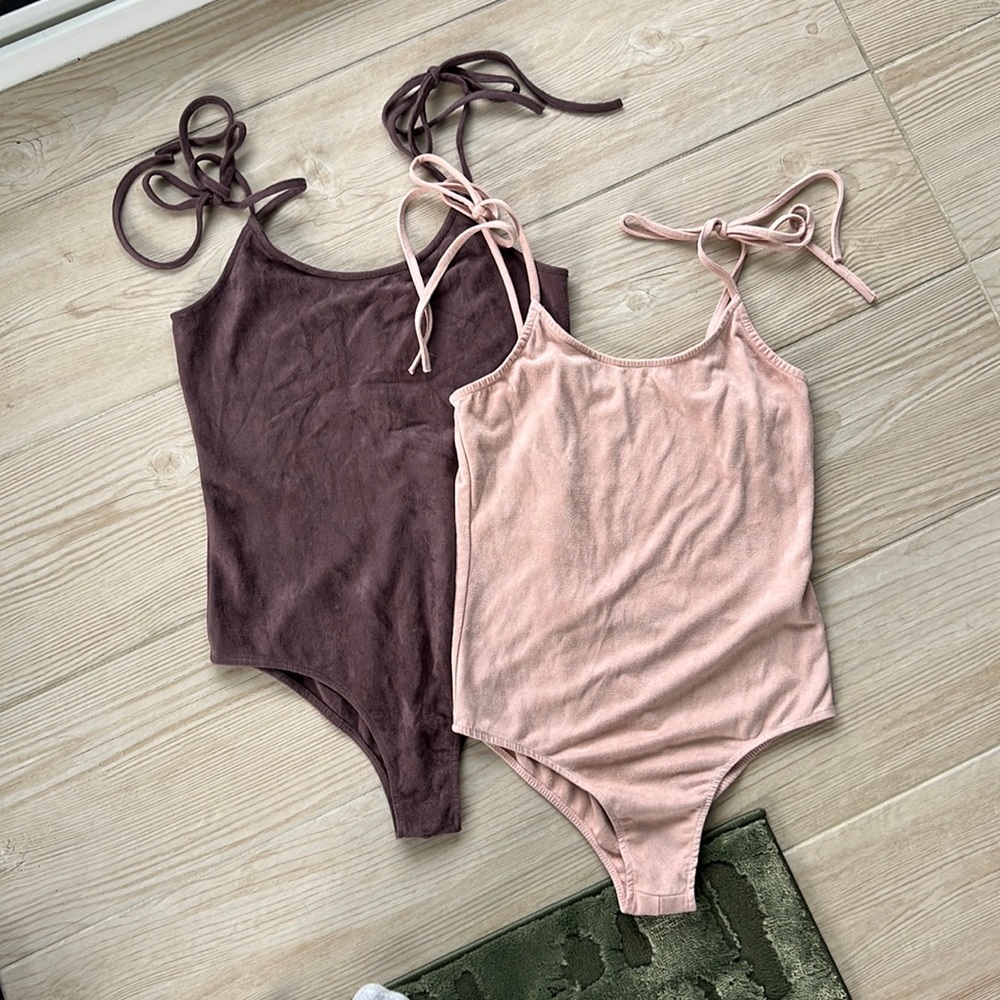 Me to We PacSun brand purple and pink matching bodysuit set size small